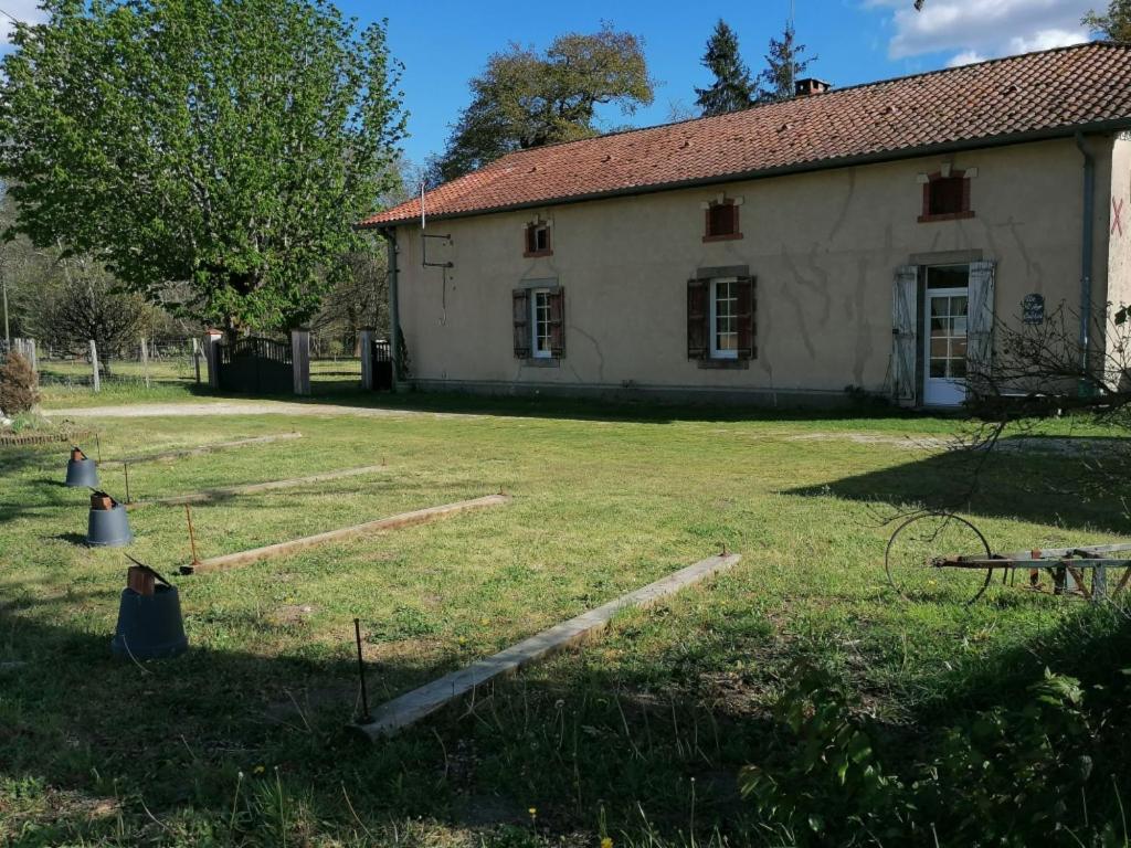 Chambres D'Hotes - Un Refuge A Cachen المظهر الخارجي الصورة